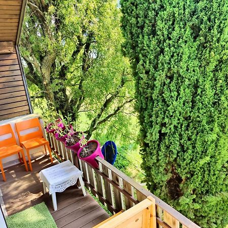 Hotel Wee Aroleid Port-Valais Exterior foto